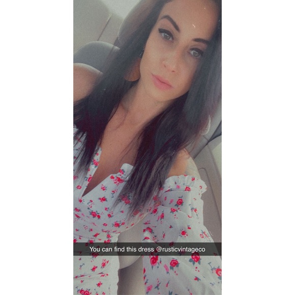 1960’s v cut floral off the shoulder dress - Picture 6 of 8